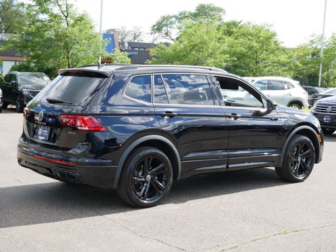 Certified 2024 Volkswagen Tiguan SE R-Line AWD/4WD image 7