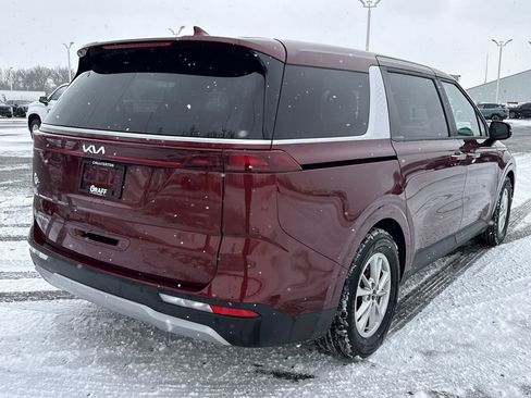 Used 2024 Kia Carnival LX image 8