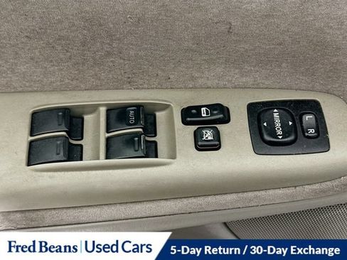Used 2002 Toyota Camry SE FWD image 19