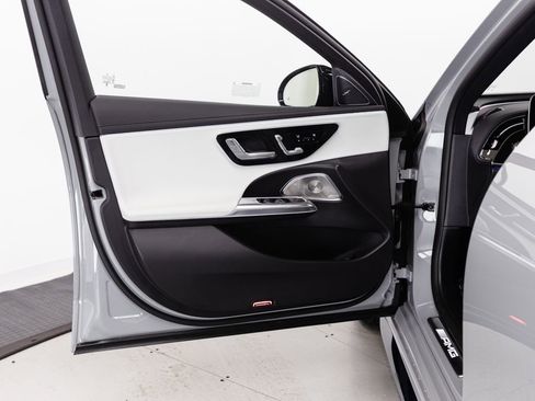 Used 2025 Mercedes-Benz E 53 AMG e 4MATIC Sedan image 5