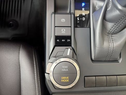Certified 2025 Toyota Tacoma TRD Sport AWD/4WD image 31