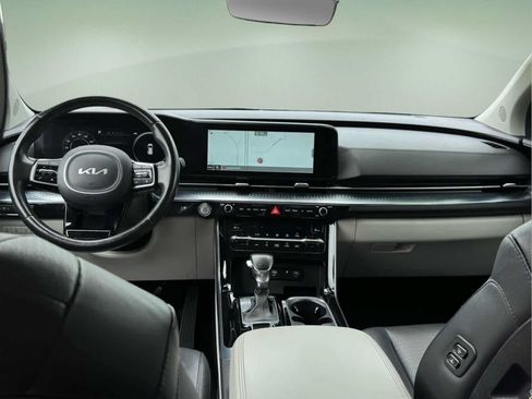 Used 2022 Kia Carnival SX Prestige FWD image 17