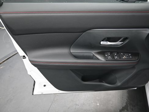 Certified 2025 Nissan Kicks SR FWD image 14