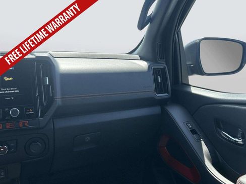 Used 2025 Nissan Frontier PRO-4X w/ Pro Convenience Package AWD/4WD image 18
