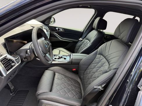 New 2026 BMW X5 xDrive40i w/ M Sport Package AWD/4WD image 9