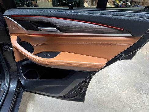 Used 2018 BMW X3 M40i image 32