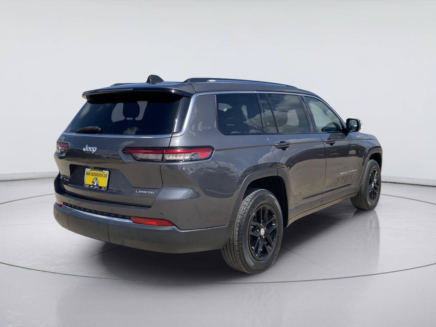 Used 2023 Jeep Grand Cherokee L Laredo AWD/4WD image 5