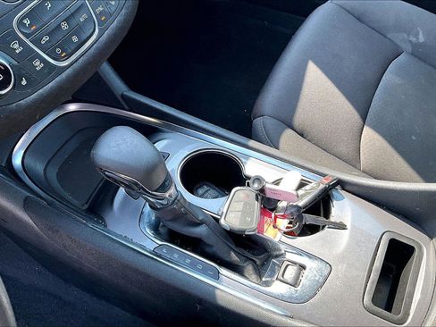 Used 2023 Chevrolet Malibu LT image 16