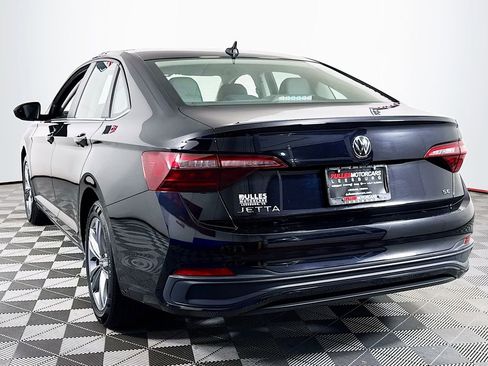Used 2024 Volkswagen Jetta SE FWD image 5