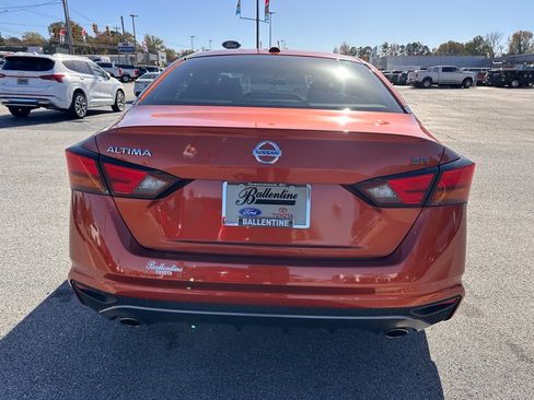 Used 2019 Nissan Altima 2.5 SR w/ SR Premium Package image 4