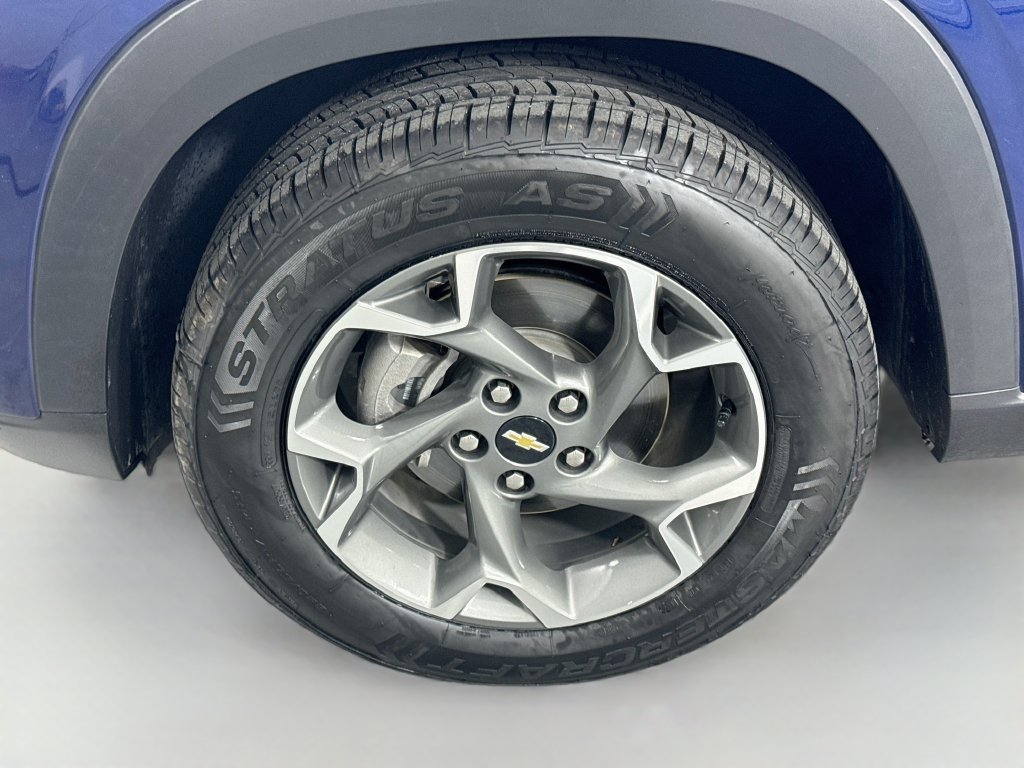 Used 2024 Chevrolet Trax LT w/ LT Convenience Package FWD image 31