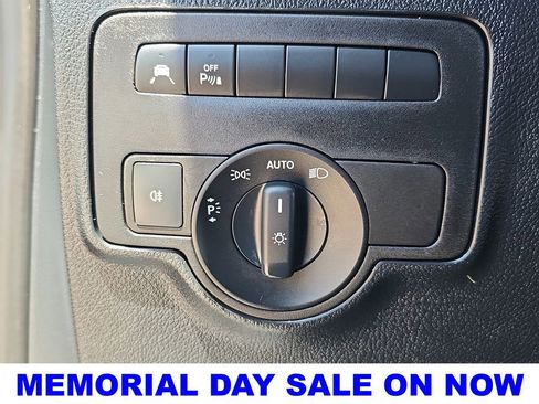 Used 2023 Mercedes-Benz Metris Passenger image 25