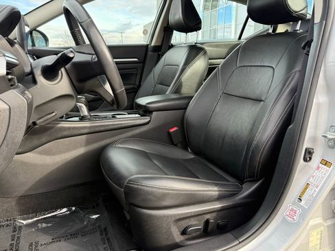 Used 2023 Nissan Altima 2.5 SL image 2