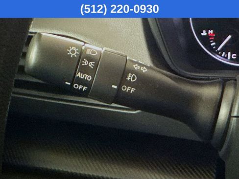 Used 2025 Subaru Crosstrek 2.0i Premium image 13