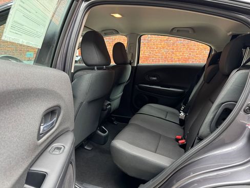 Used 2021 Honda HR-V LX image 25