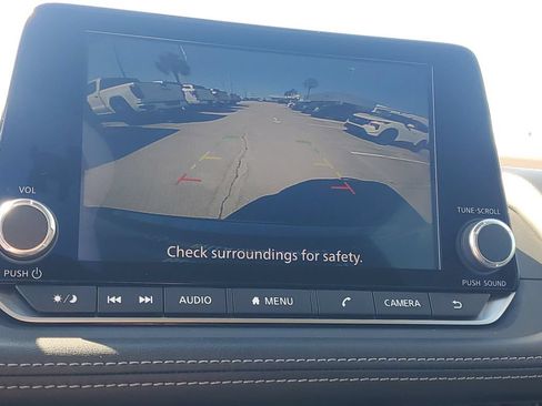Used 2023 Nissan Rogue SV FWD image 28