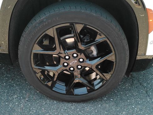 Certified 2024 Chevrolet Traverse RS w/ LPO, Floor Liner Package AWD/4WD image 34