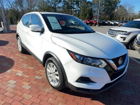 Used 2021 Nissan Rogue Sport S image 3