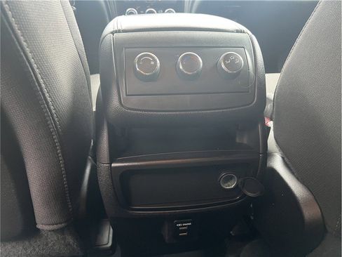 Used 2016 Chevrolet Traverse LT w/ Style and Technology Package image 14