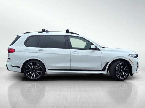Used 2021 BMW X7 xDrive40i w/ M Sport Package AWD/4WD image 3