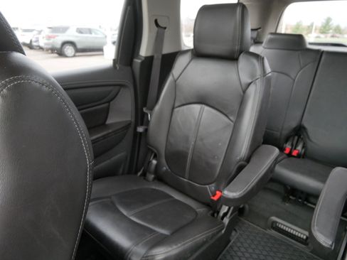 Used 2016 GMC Acadia SLT w/ Open Road Package AWD/4WD image 12