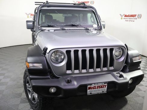 Used 2019 Jeep Wrangler Unlimited Sport S AWD/4WD image 13