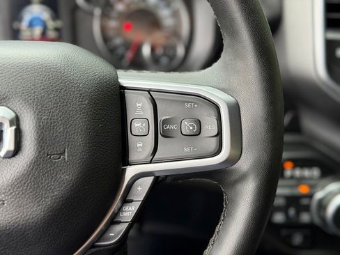 Used 2025 RAM 1500 Big Horn AWD/4WD image 9