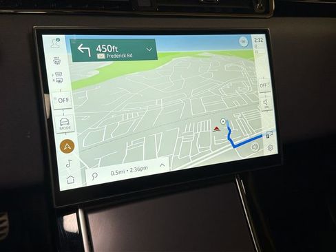 Used 2024 Land Rover Range Rover Evoque Dynamic SE image 28