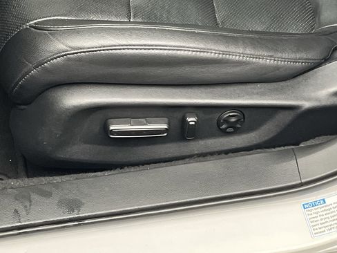 Used 2020 Honda Accord Touring image 11