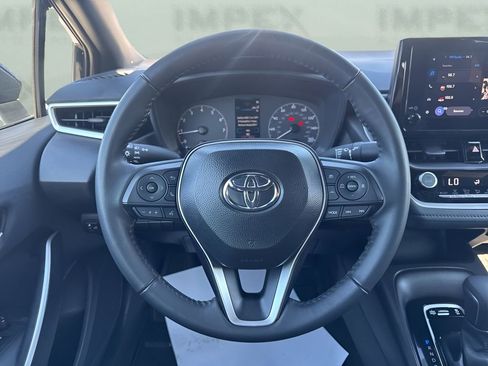 Used 2025 Toyota Corolla SE image 12
