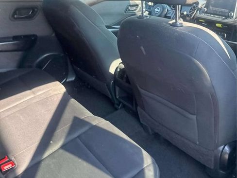 Used 2023 Nissan Rogue S FWD image 12