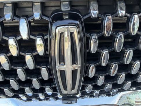 Used 2023 Lincoln Aviator Black Label AWD/4WD image 8
