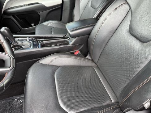 Used 2022 Jeep Compass Limited AWD/4WD image 11