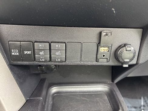Used 2017 Toyota RAV4 Limited w/ Carpet Mat Package AWD/4WD image 35