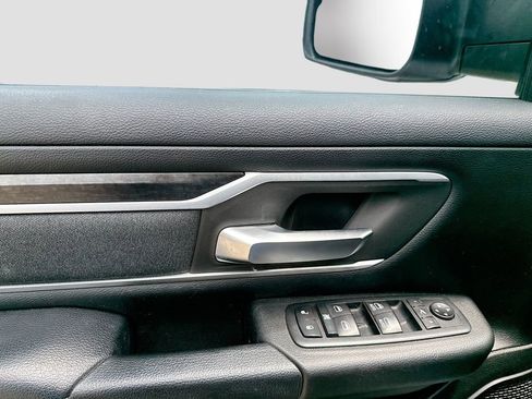 Used 2020 RAM 1500 Big Horn RWD image 9