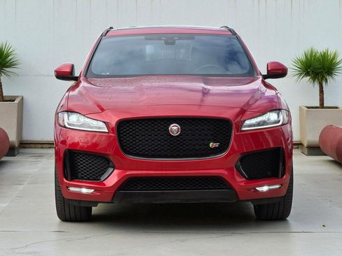Used 2019 Jaguar F-PACE S image 5