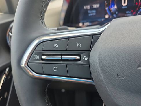 New 2026 Chevrolet Equinox LT w/ Convenience Package II FWD image 19