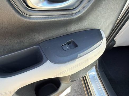 New 2027 Honda HR-V LX image 15