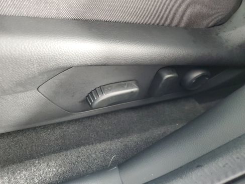 Used 2026 Subaru Crosstrek 2.0i Premium image 30