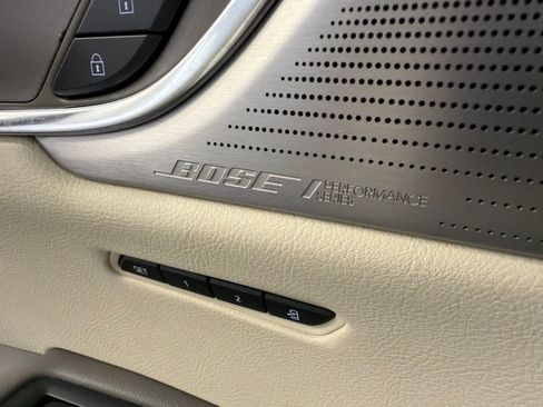Used 2020 Cadillac XT6 Premium Luxury AWD/4WD image 24