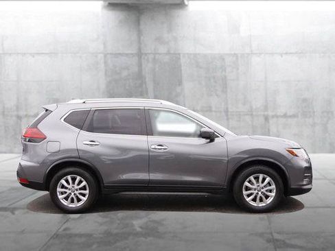 Used 2020 Nissan Rogue SV FWD image 5