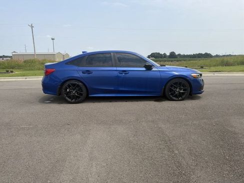 Used 2023 Honda Civic Sport image 11