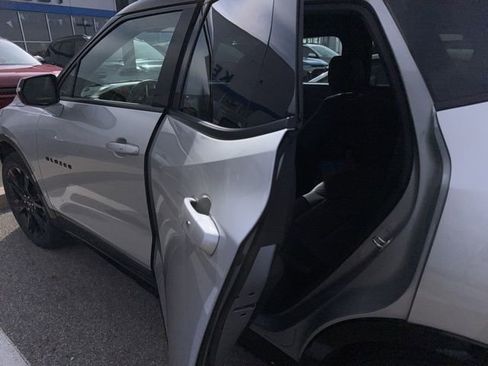 Used 2022 Chevrolet Blazer RS w/ Enhanced Convenience Package image 6