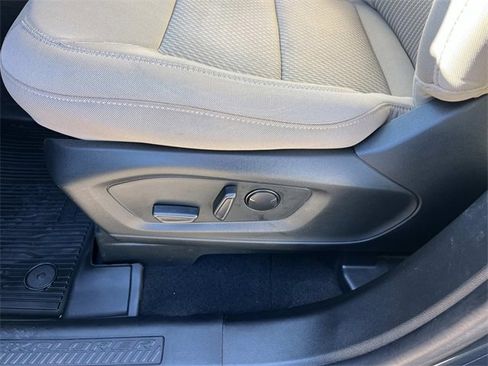 Used 2023 Ford Explorer XLT image 28