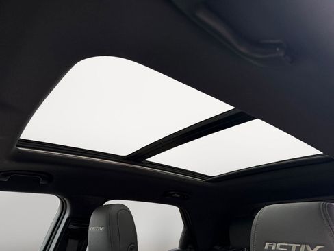 Used 2024 Chevrolet TrailBlazer ACTIV w/ Convenience Package image 18