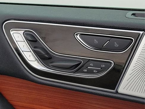 Used 2024 Lincoln Navigator L Reserve AWD/4WD image 19
