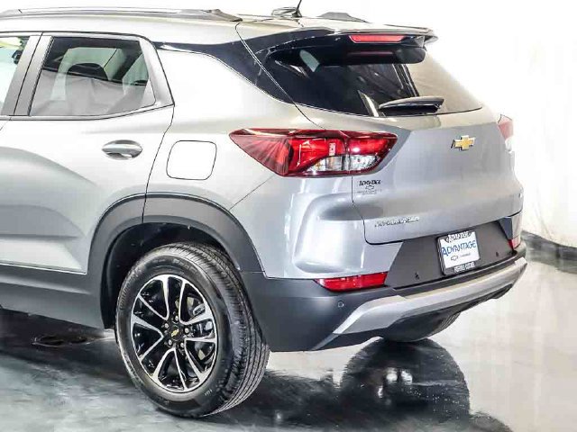 Used 2026 Chevrolet TrailBlazer LT w/ Convenience Package FWD image 10