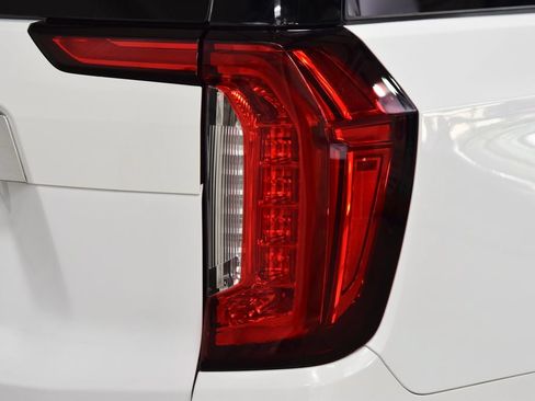 Used 2024 GMC Yukon XL Denali AWD/4WD image 21