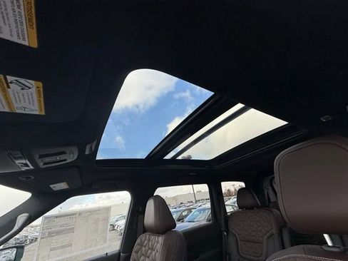 New 2026 Nissan Armada Platinum image 14