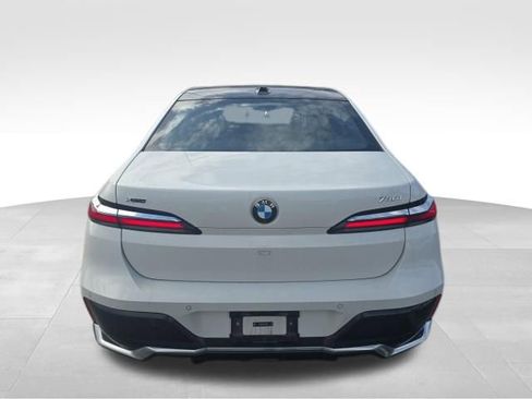 Used 2025 BMW 740i xDrive 740i xDrive image 6